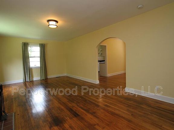 2nd image of 111 Timothy St