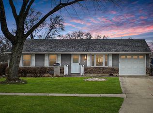 400 Krause Ave, Streamwood, IL 60107