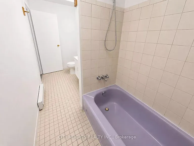 1102 Langlois Ave — Photo 15