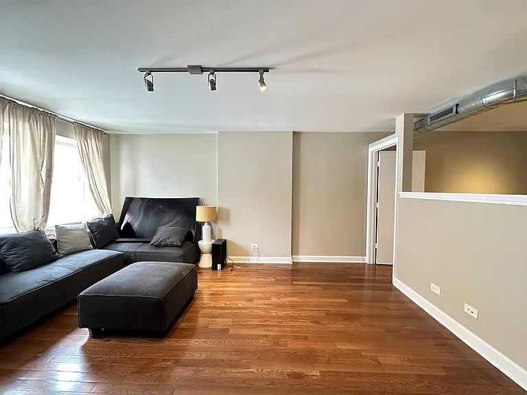 674 N Orleans St #2 — Photo 7