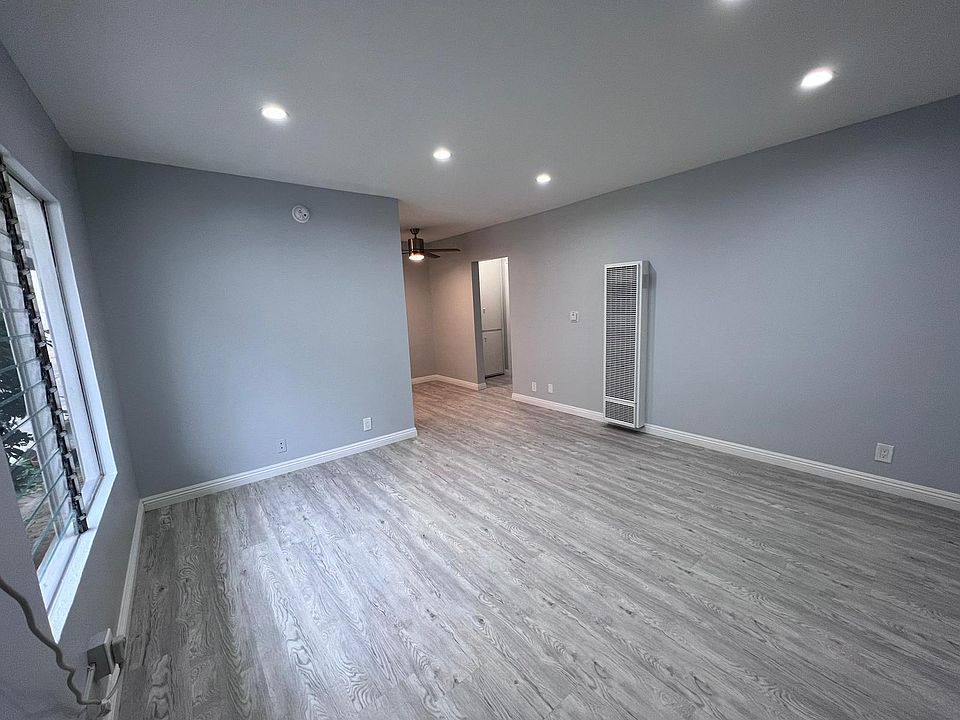 1st image of 4122 Grand View Blvd #4