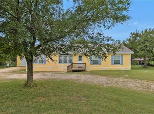 399 Texas Oak Dr, Cedar Creek, TX 78612