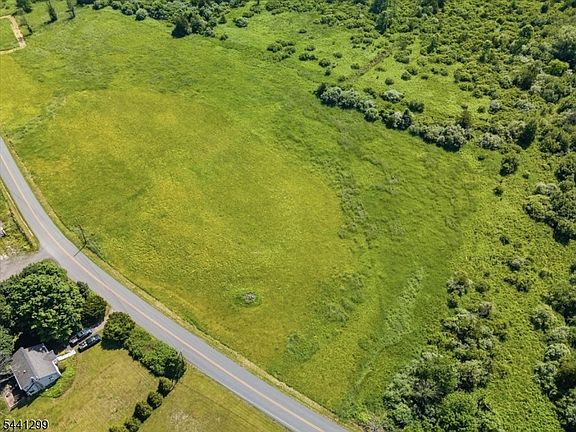 2nd image of 44 Snover Rd