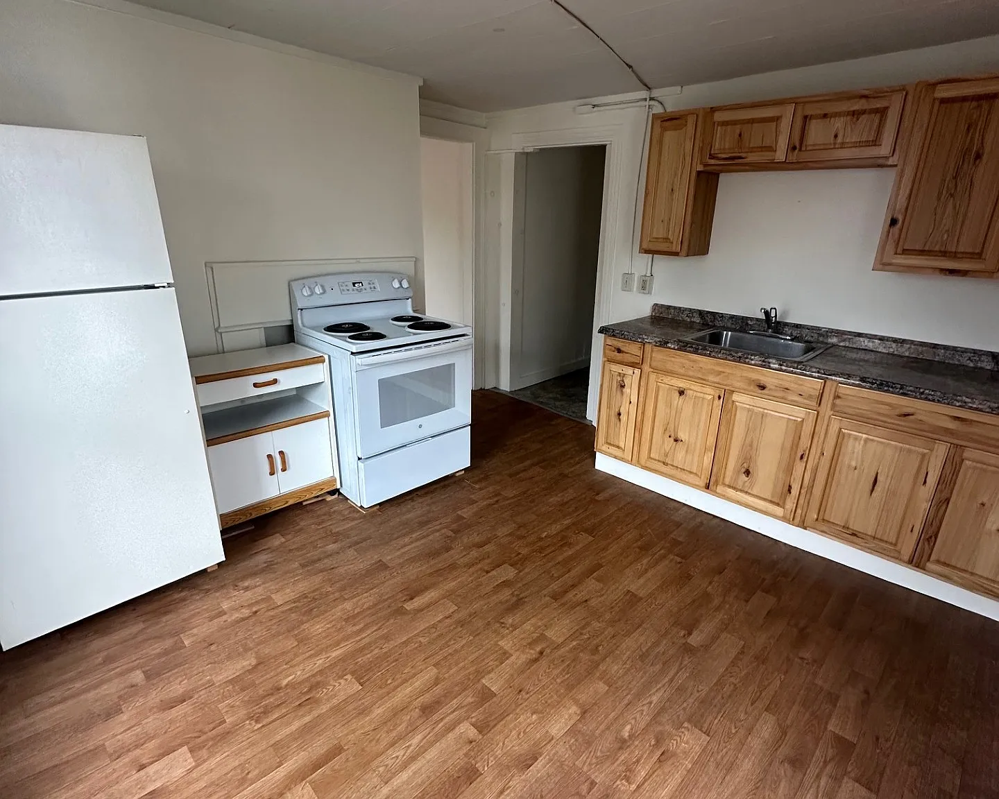 1 bed, 450 sqft, $1,025 — Photo 1