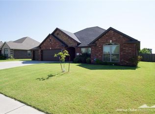 3910 Glenbrook Loop, Springdale, AR 72764