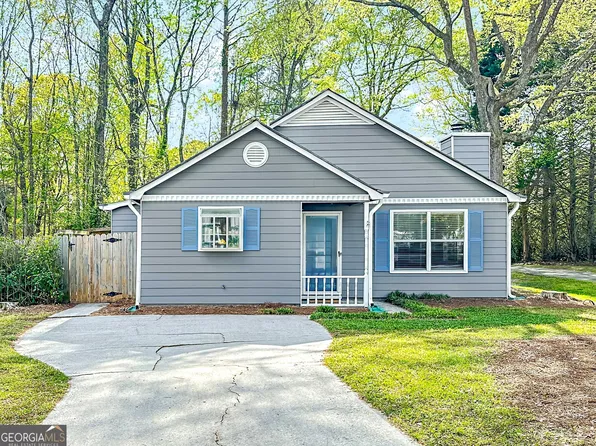 502 Iris Gln, Peachtree City, GA 30269