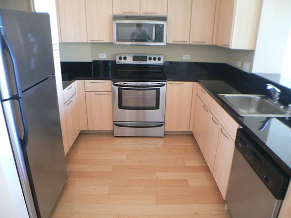 5th image of 1 Lakeside Dr APT 419