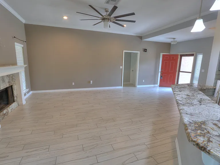 7714 Odessa Dr — Photo 23