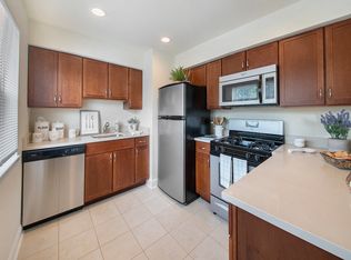 25 Hickory Pl APT E-16, Chatham, NJ 07928