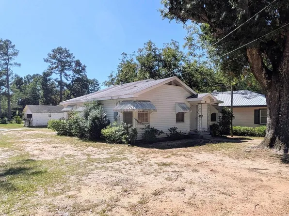 731 Davies St, Camden, AR 71701