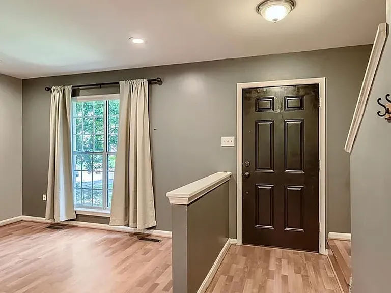 2512 Little Vista Ter — Photo 2