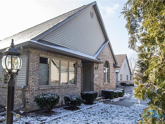 2nd image of 110 Saint Martin Dr