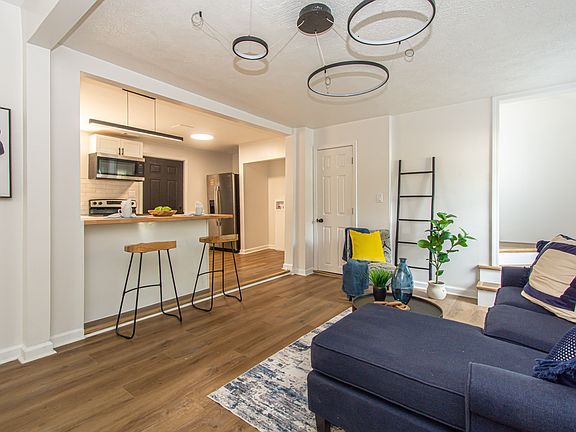 5th image of 1401 W 6th St