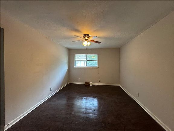 5th image of 2430 Perry Blvd NW