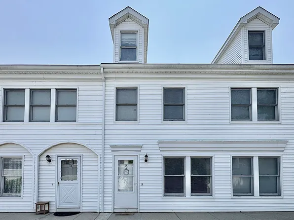279 New Haven Avenue APT E, Milford, CT 06460