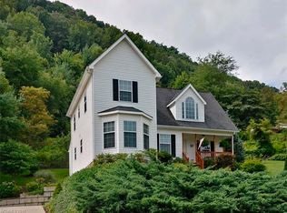 458 Farley St, Waynesville, NC 28786