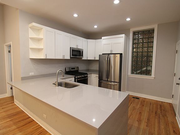 4th image of 1435 N Ashland Ave #1