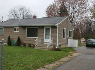 2206 Centerwood St, Burton, MI 48509