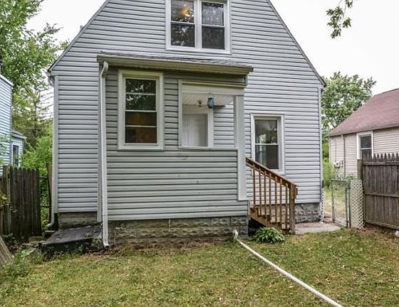 4th image of 1362 Jewett St
