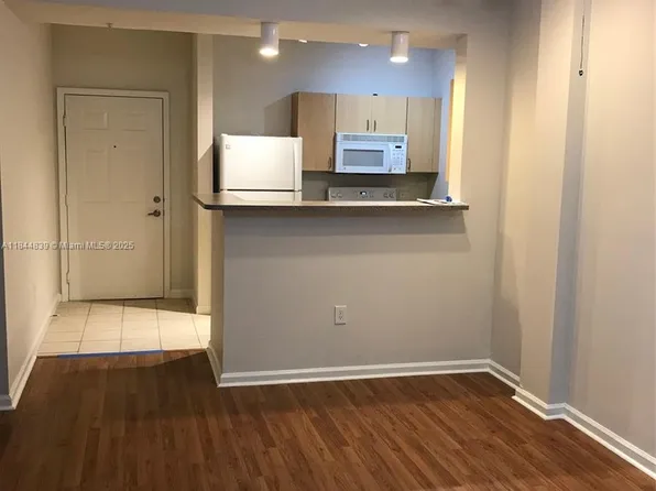 533 NE 3rd Ave APT 311, Fort Lauderdale, FL 33301