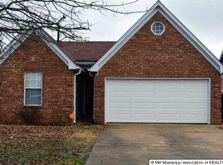 1760 Thomas St, Horn Lake, MS 38637
