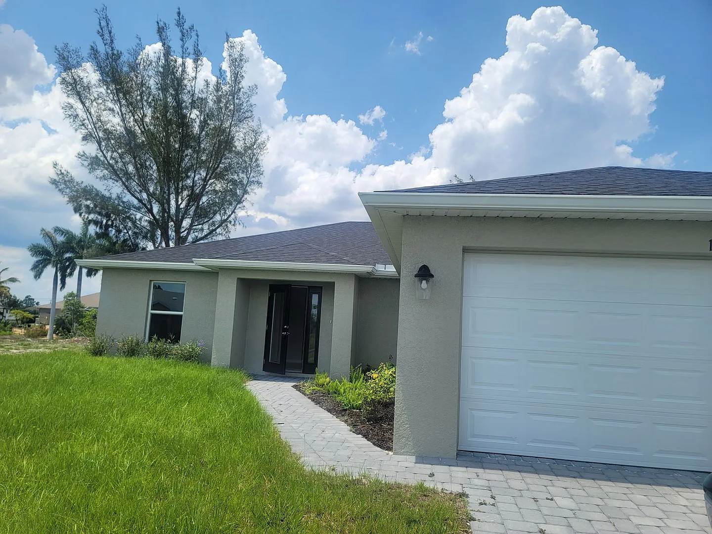 1729 NW 20th Ter — Photo 3
