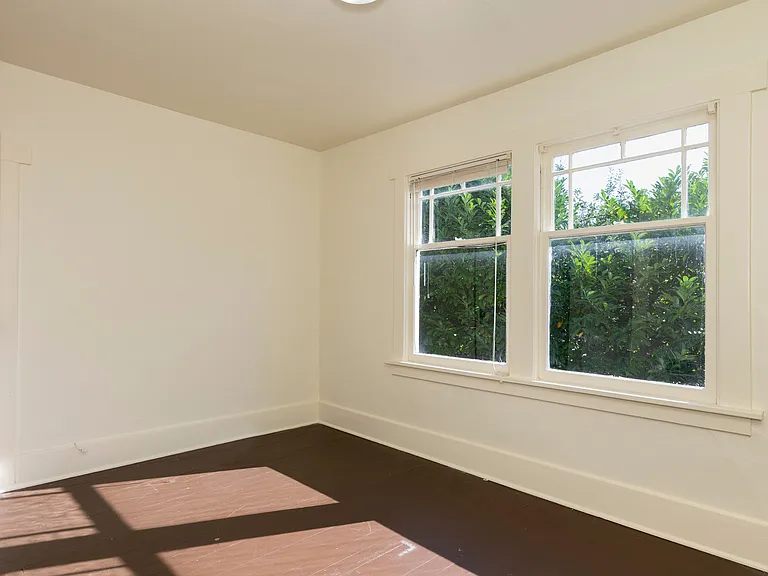 Evanston Apartments - Located on the north side of Fremont — Photo 43