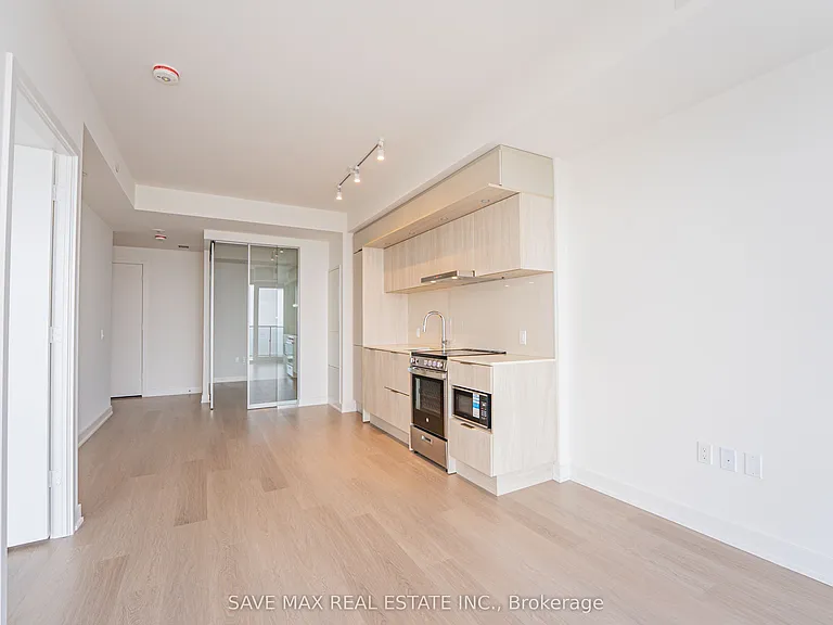 448 Burnhamthorpe Rd W #6701 — Photo 9