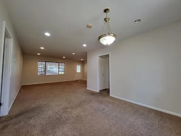 403 Mandalay Dr, Hattiesburg, MS 39402