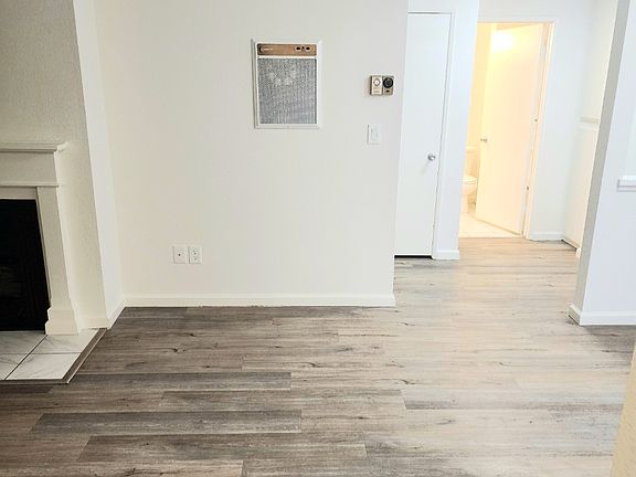 4th image of 4276 S Centinela Ave #2406