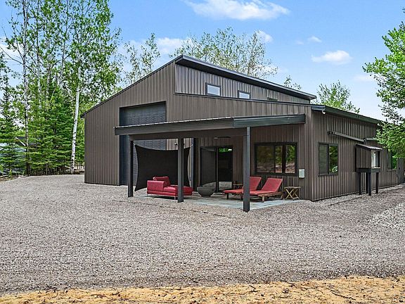 2nd image of 3036 Wurm Rd