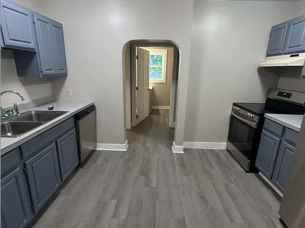 3 Pleasant St APT 1, Goffstown, NH 03045