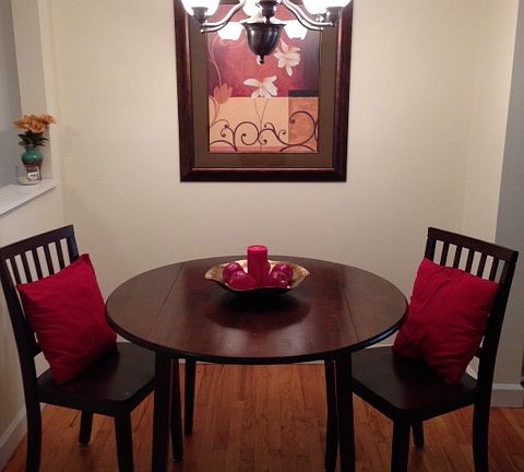 5th image of 136 N Chestnut St APT 6B