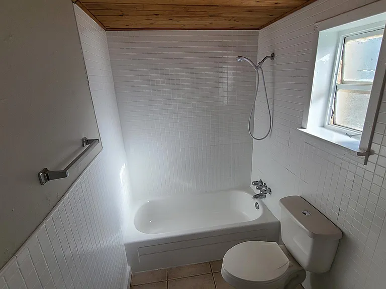 315 S J St #B — Photo 10