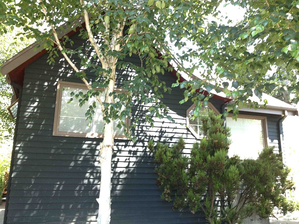 2nd image of 816 NE 91st St