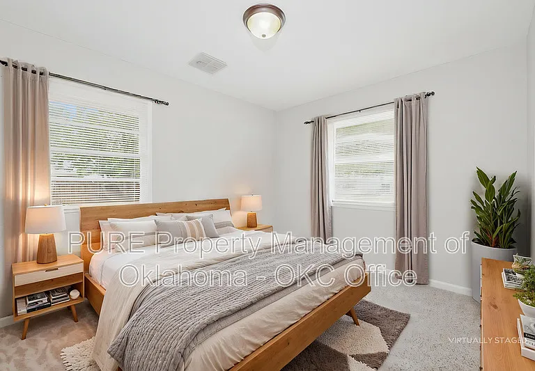 1301 NW 102nd St — Photo 7