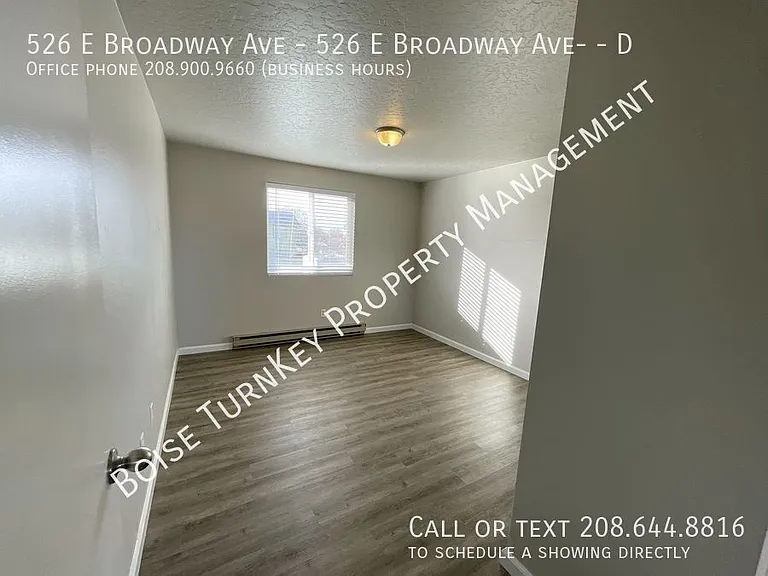 526 Broadway Ave #D — Photo 25