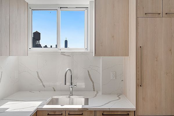 1st image of 250 W 19th St #D