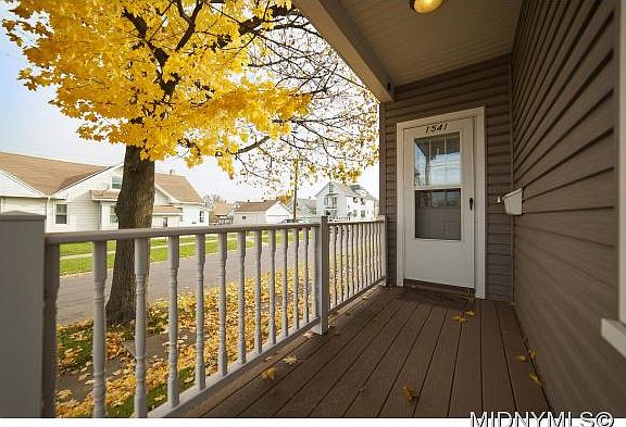 2nd image of 1541 Conkling Ave