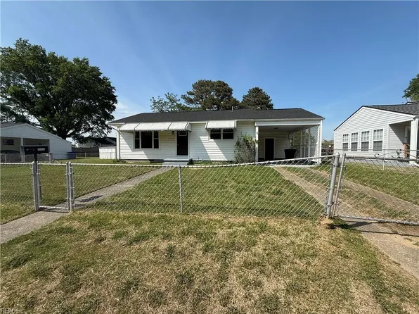 5628 Aurora Dr, Virginia Beach, VA 23455