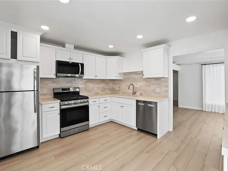 295 Wave St — Photo 8