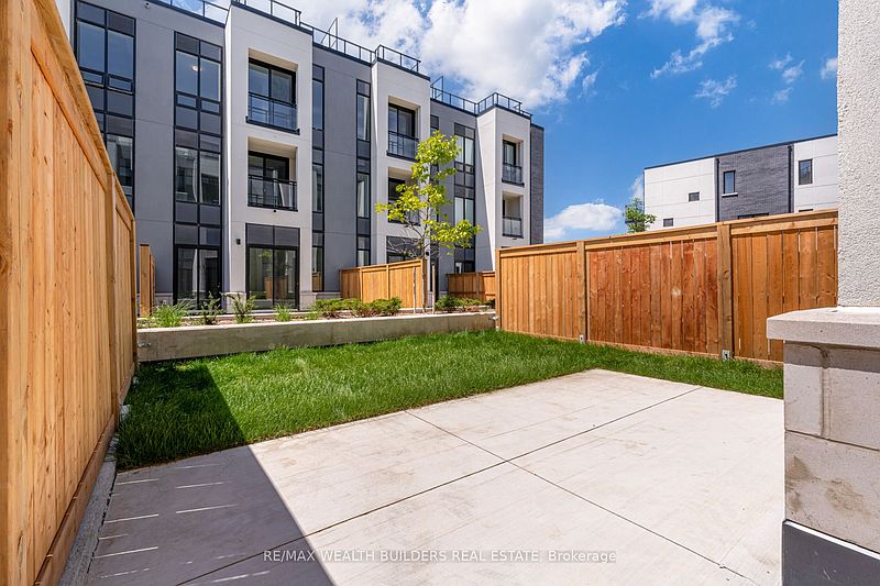 Oakville Townhouse for rent - 2 Bedrooms — photo 33