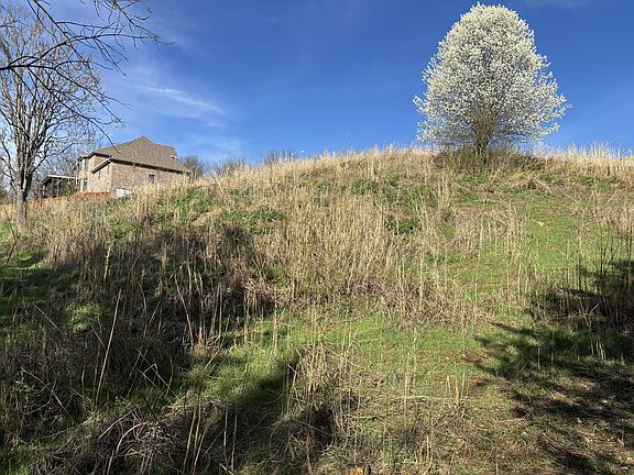 3rd image of 4615 S Luster Avenue