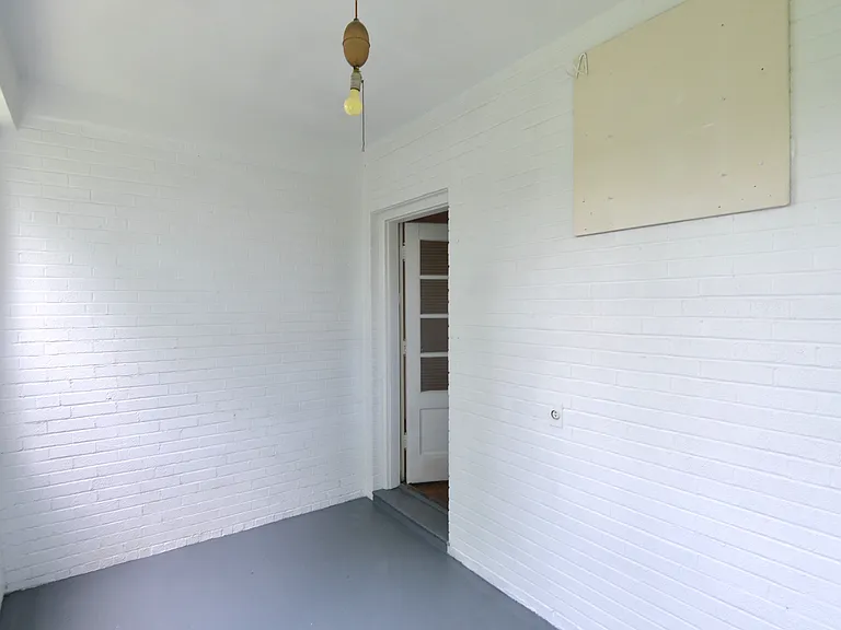 4028 Ledgewood Dr — Photo 20