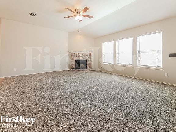 5th image of 2064 Fairview Dr