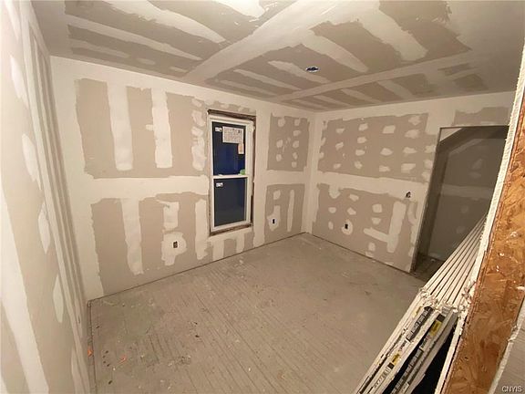 4th image of 412 Court St
