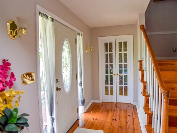 3rd image of 15 Cleora Murray Dr