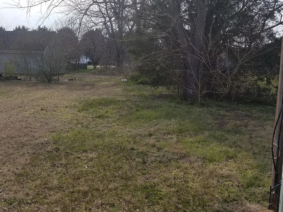 2nd image of 106 Delaware Ave