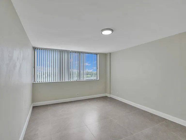 4222 Inverrary Blvd — Photo 25
