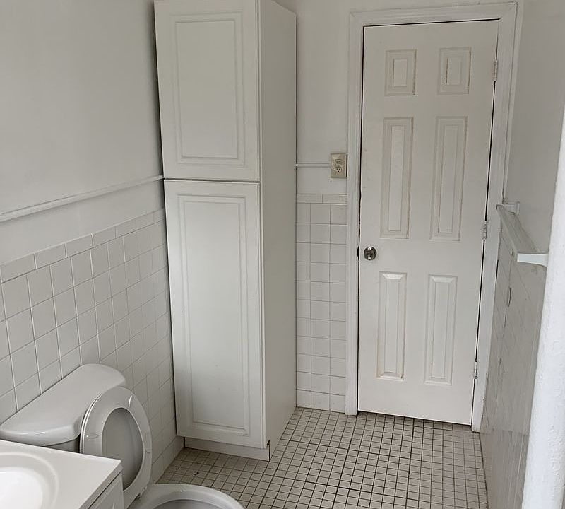 1st image of 1820 Avenue V APT 1E